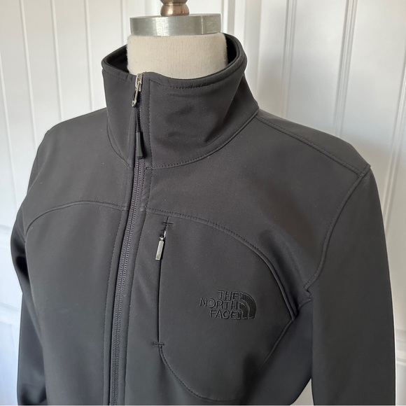 The North Face Windwall Black Jacket - Picture 3 of 11